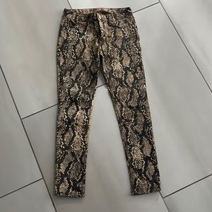 DL1961 snakeskin jean skinny leg size 27